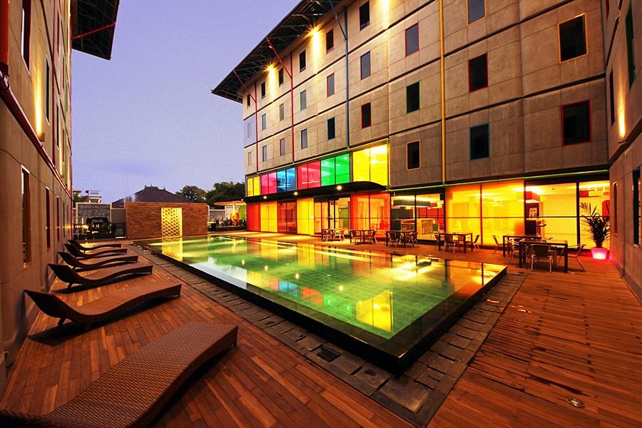 Pop! Hotel Kuta Beach Exterior photo